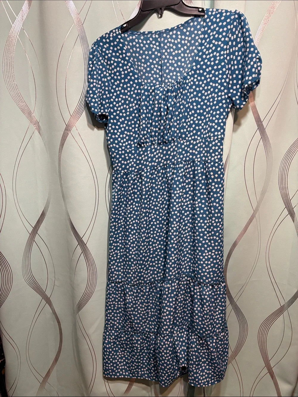 Blue Floral Midi Dress with Puff Sleeves - Picture 3 of 9
